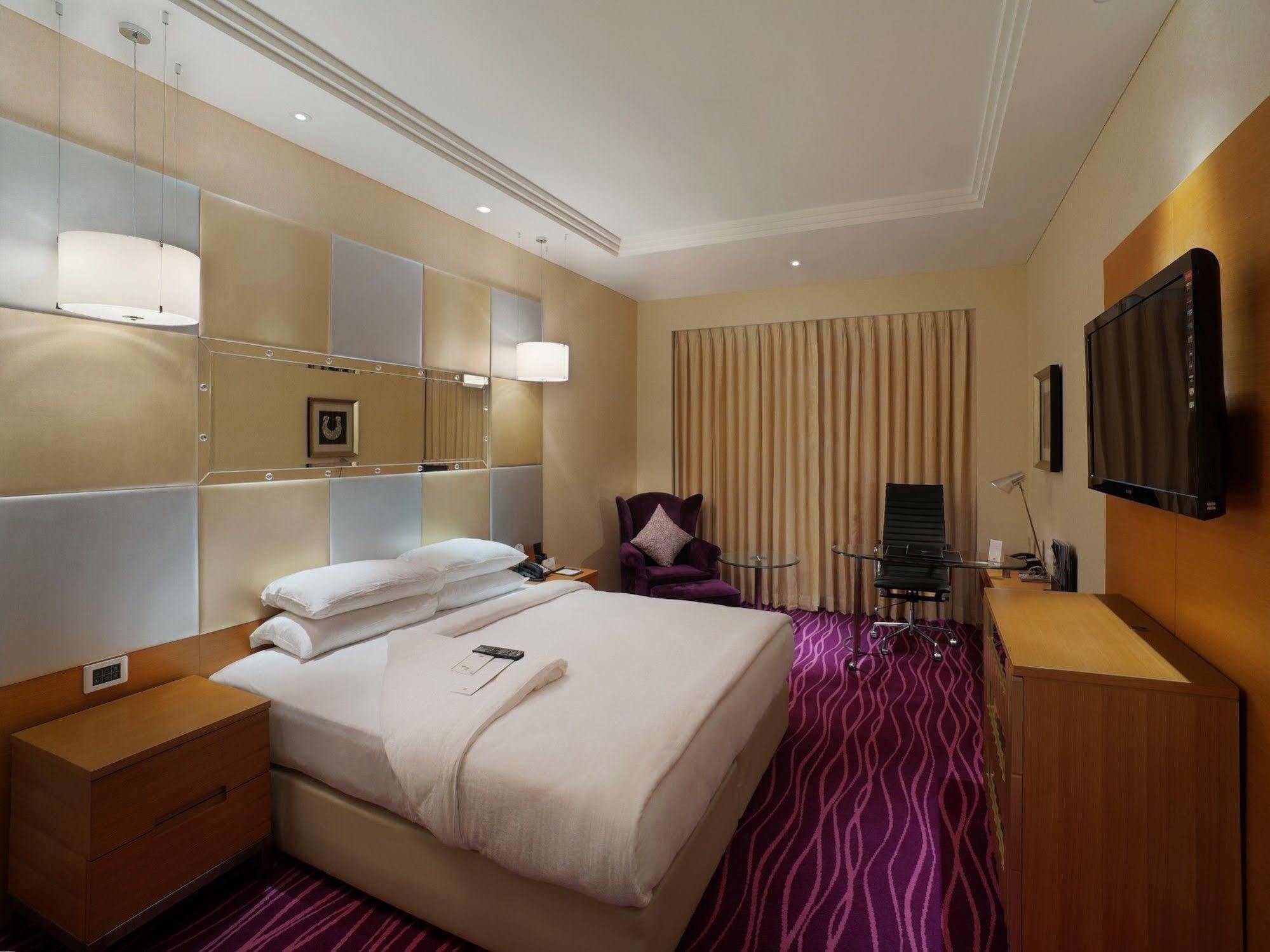 Hotel Orange Megastructure Llp